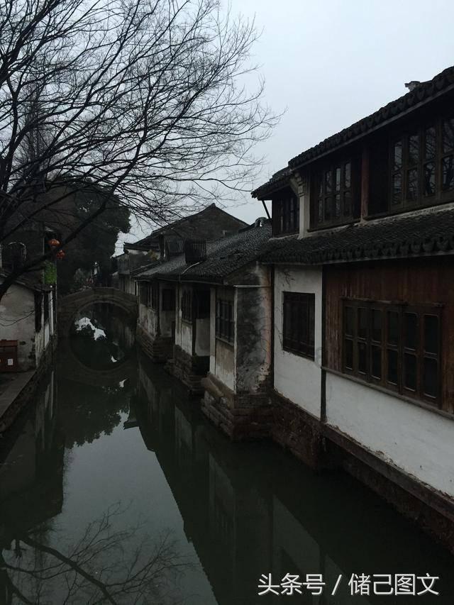 悬崖小屋逃生